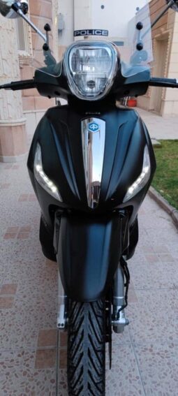 
										2016 Piaggio Beverly 350 (BV 350) full									