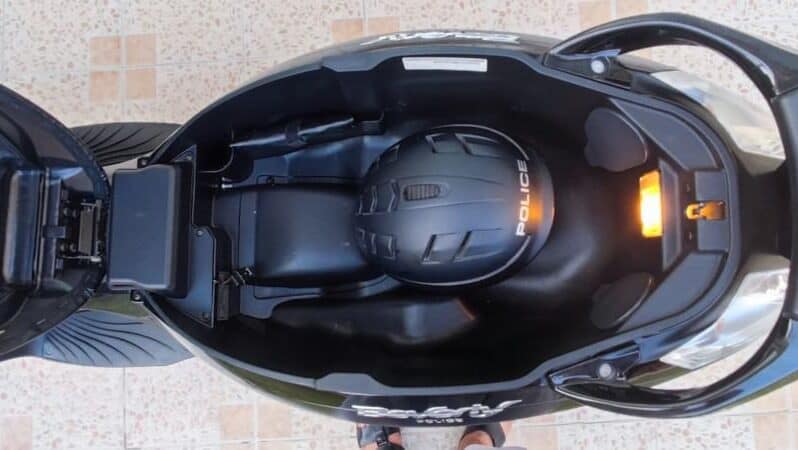 
								2016 Piaggio Beverly 350 (BV 350) full									