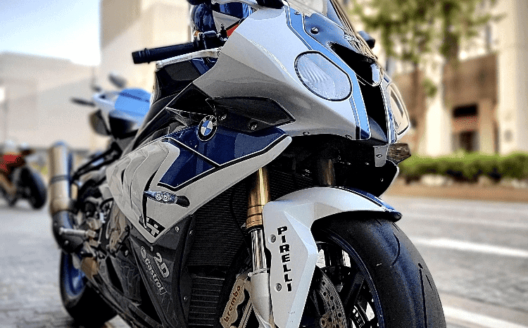 2014 BMW HP4