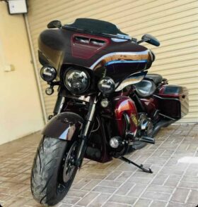 2019 Harley-Davidson CVO Street Glide 117 (FLHXSE)