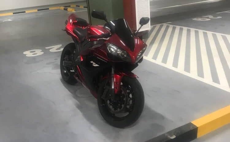 
								2008 Yamaha YZF-R1 full									