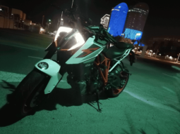 
										2017 KTM 1290 Super Duke R full									