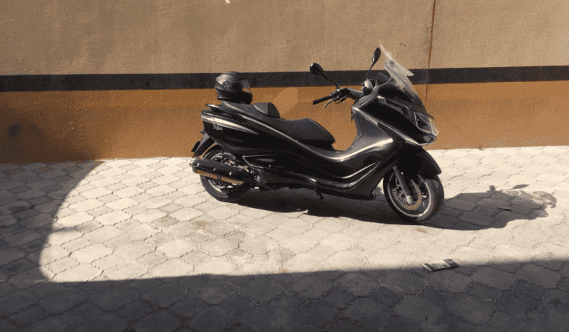 
								2014 Piaggio Beverly 250 full									