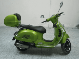 
										2017 Vespa GTS 300 Super full									