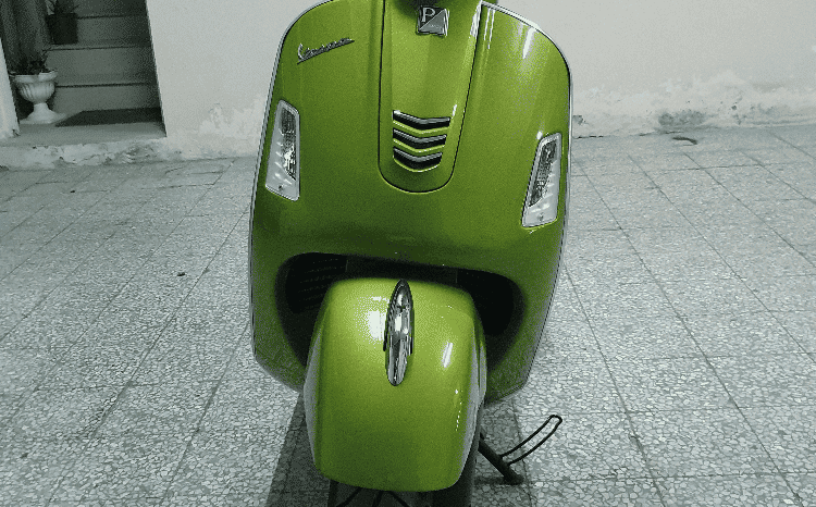 
								2017 Vespa GTS 300 Super full									