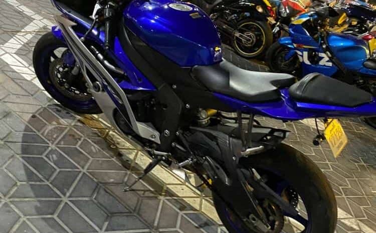 
								2016 Yamaha YZF-R6 full									