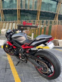 
										2015 Triumph Street Triple 675 full									